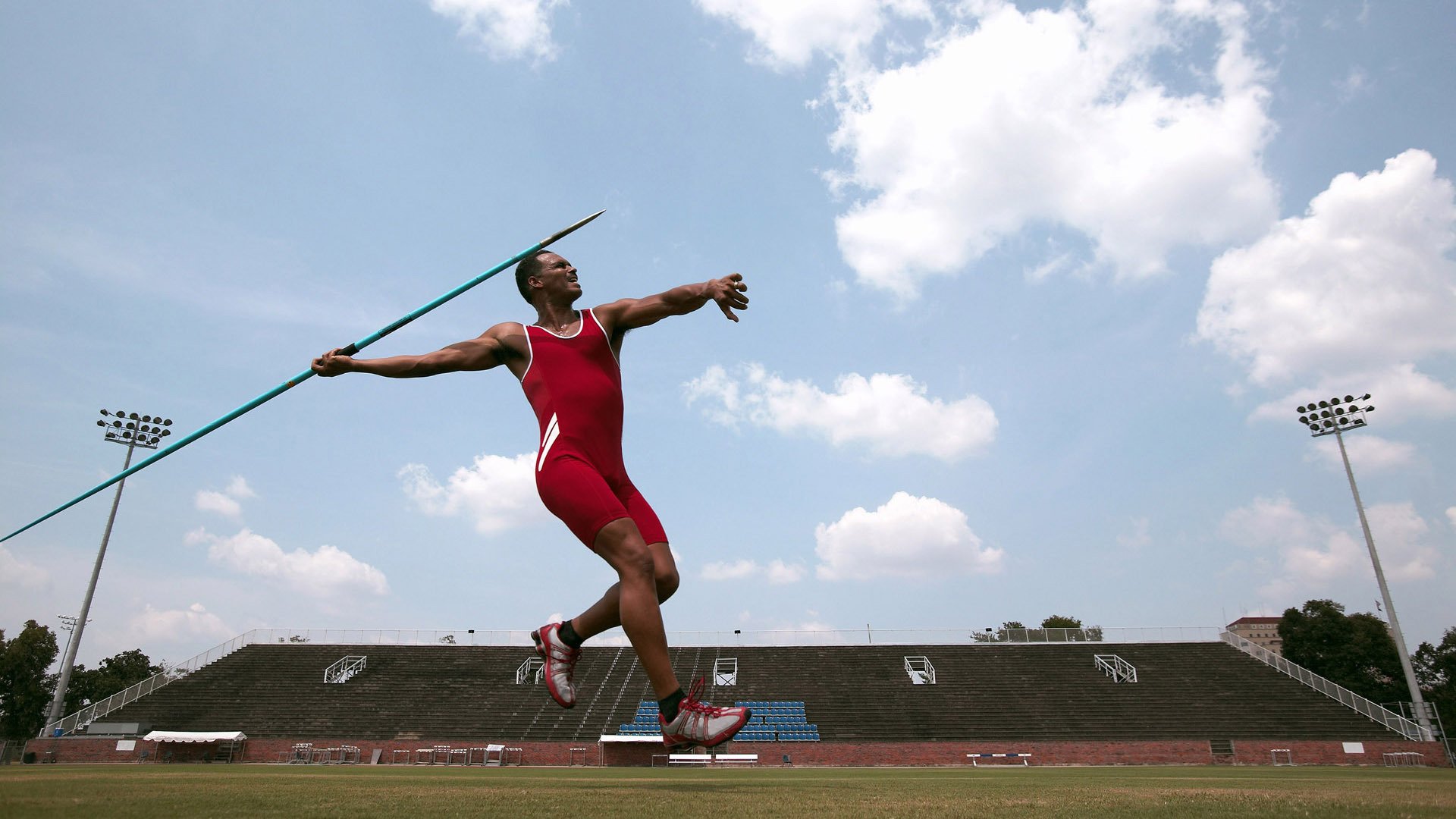 巴萨控球率高达75%，逐步蚕食对手防线，巴萨传控进球