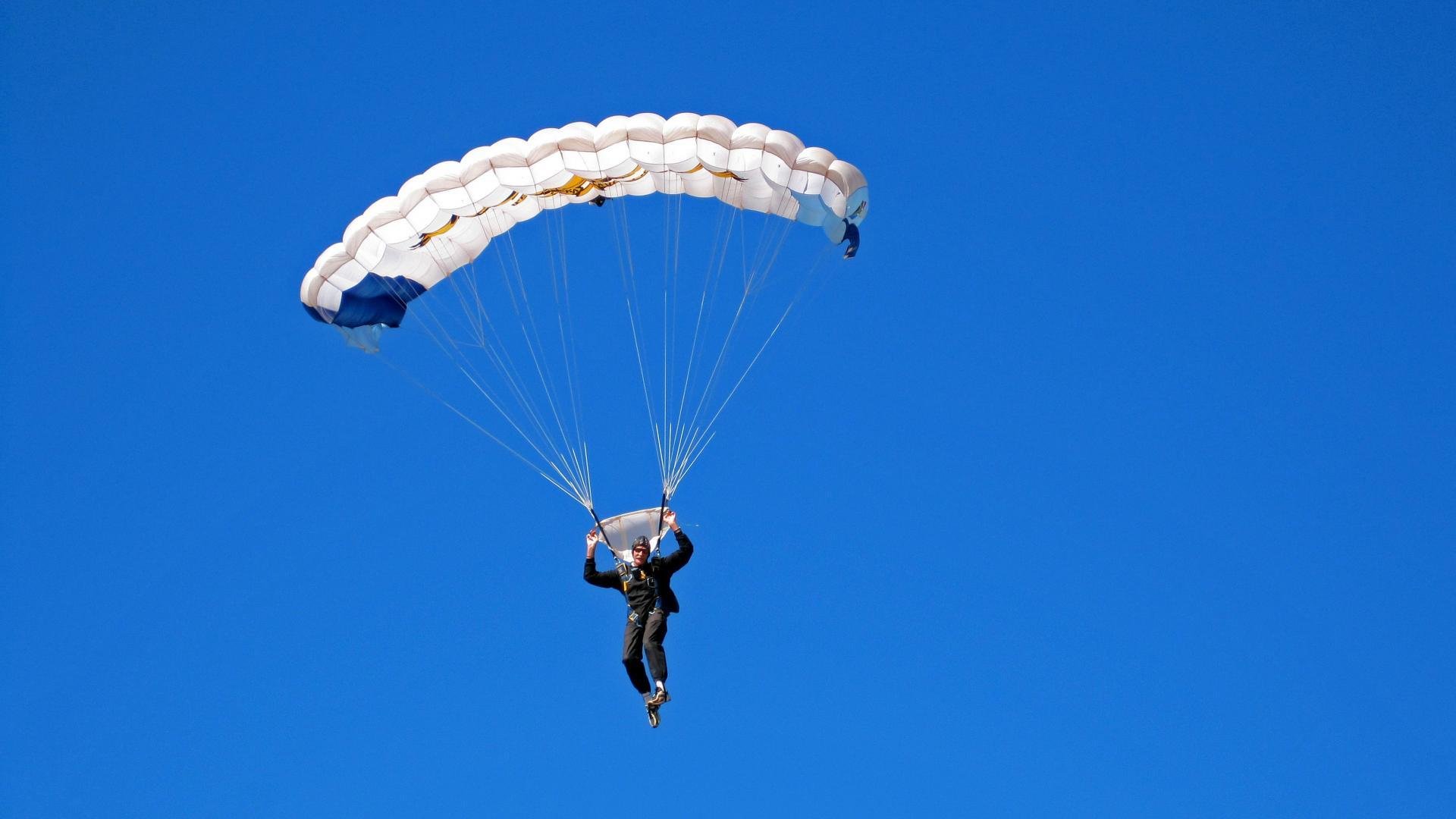 开云电竞登录入口-荷兰女足在预选赛中以0-2不敌德国，未能晋级巴黎奥运会，荷兰女足比赛结果